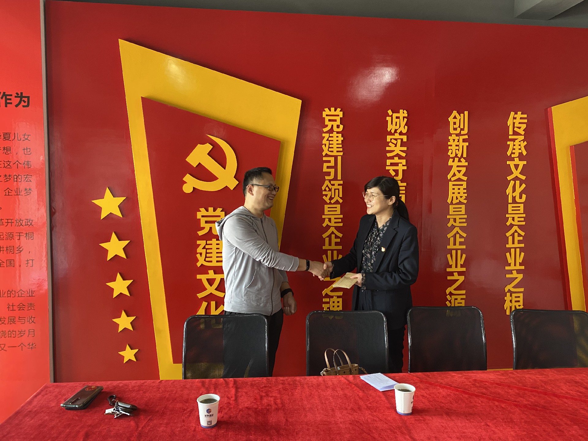 1588814687138394.jpg 0007a341f1a37b3bdb950517c440aea.jpg